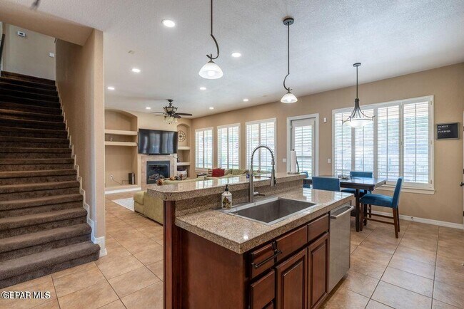 Foto del edificio - 1272 Franklin Quail Pl