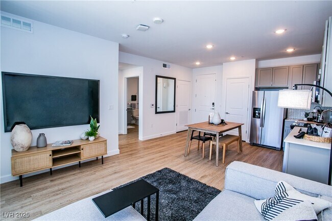 Foto del edificio - 4480 Meadows Ln