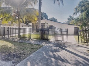 Building Photo - 1728 NW 114th St