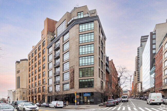 Foto del edificio - Arman Bldg