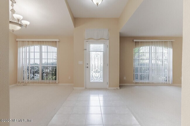 Building Photo - 13839 Devan Lee Dr E