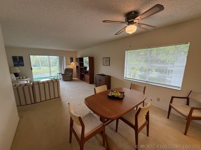 Foto del edificio - 8405 NW 61st St