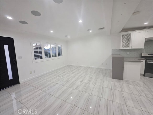 Building Photo - 11164 Tamarack Ave