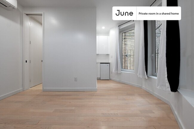 Building Photo - Room in Shared 4 bed/2 bath home in Ditmas Park