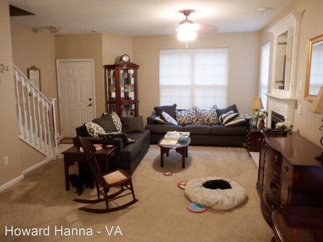 Building Photo - 2 br, 2.5 bath House - 5848 Ludington Drive