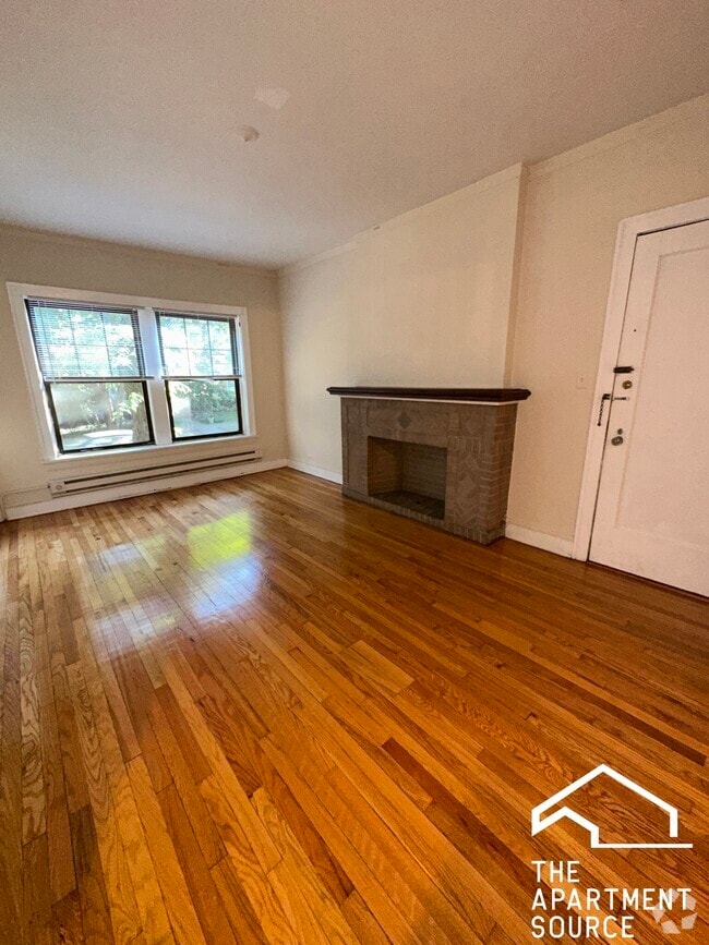 Building Photo - 1033 Dempster St