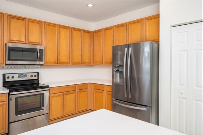 Foto del edificio - 19282 Seneca Ave