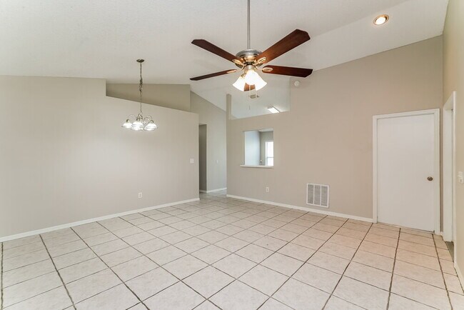 Foto del edificio - 1327 Dew Bloom Rd