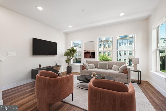 Foto del edificio - 128 Stowe Dr