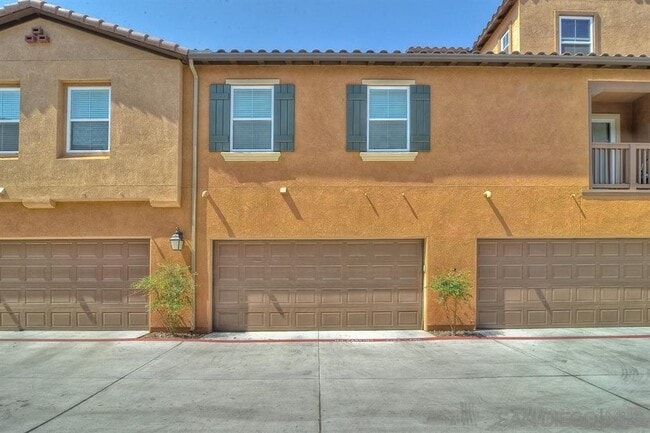 Building Photo - 10543 Avenida Olinda
