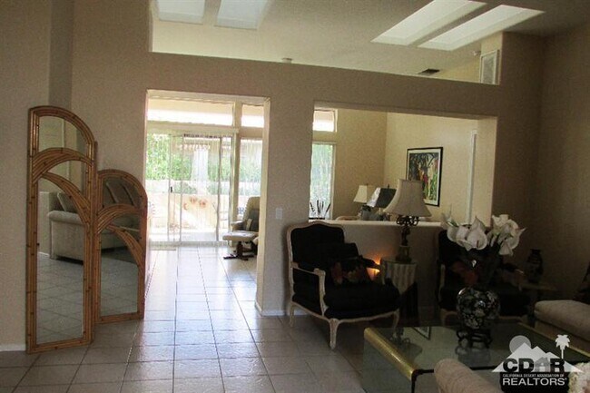 Building Photo - 78328 Desert Willow Dr