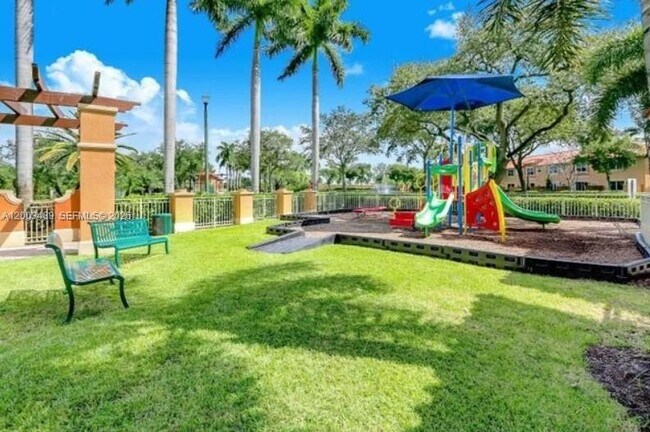 Foto del edificio - 4953 Windward Way