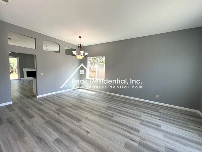 Building Photo - 4 br, 2 bath House - 6605 Rabbit Hollow Wy