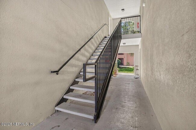 Building Photo - 77 Jardin De Mer Pl
