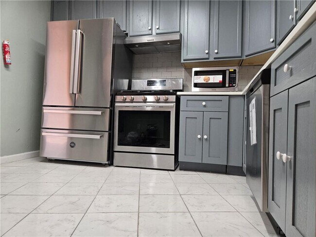 Foto del edificio - 1021 E 85th St