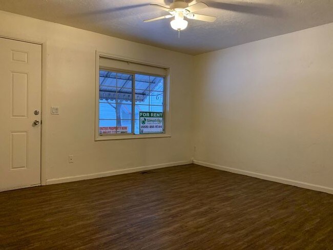 Building Photo - 2368 Orchard Ave