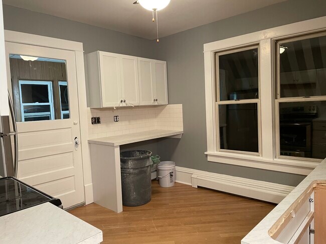 Kitchen 3 - 1115 Rochester Ave