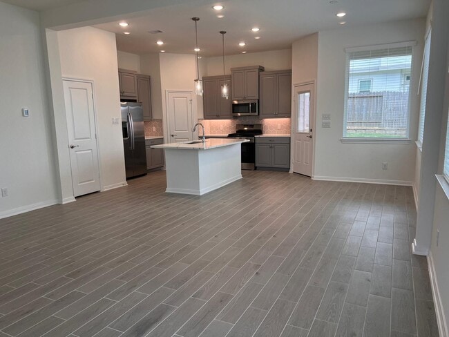 Building Photo - 126 W Coralburst Lp