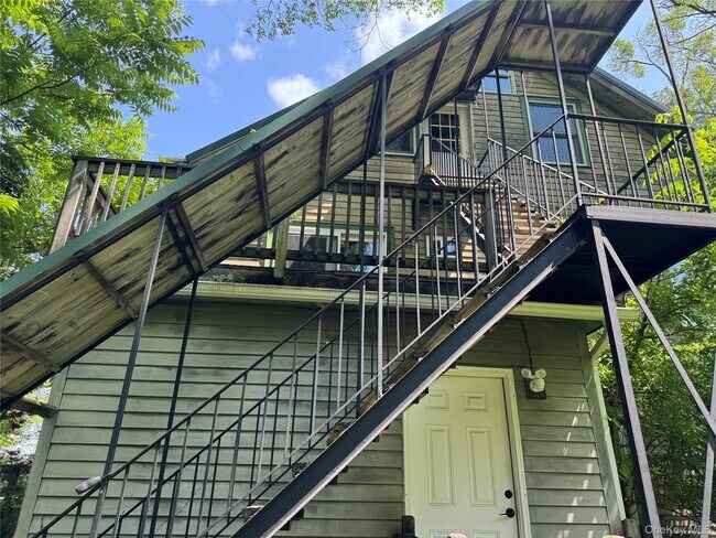 Foto del edificio - 1538 Albany Post Rd