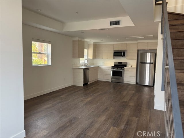 Building Photo - 1245 N New Hampshire Ave