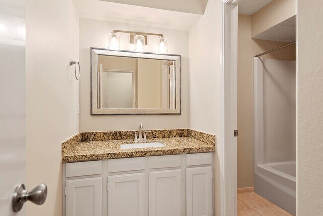 Foto del edificio - 14215 Lost Meadow Ln