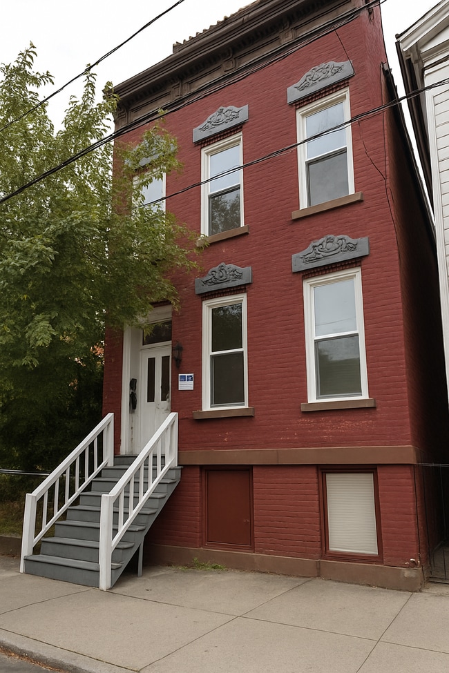 Building Photo - 3018 6th Ave