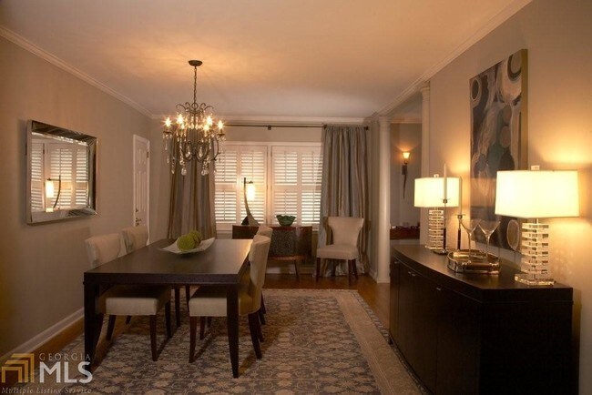 Foto del edificio - 595 Sherwood Rd NE