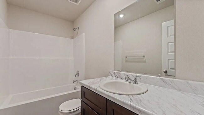 Building Photo - 2525 E Fox Mdw St