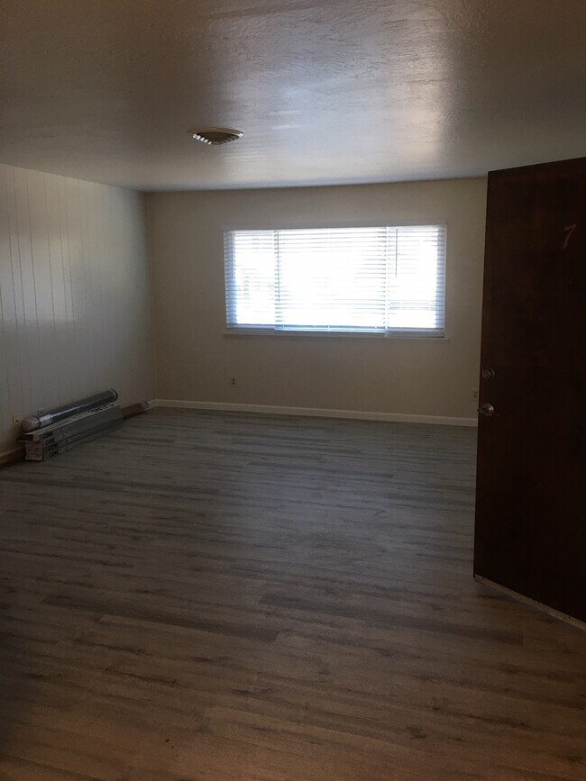 Living Rm - 1431 Olive Ave