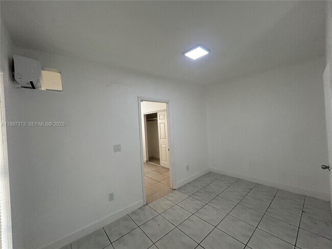 Foto del edificio - 2611 SW 62nd Ave