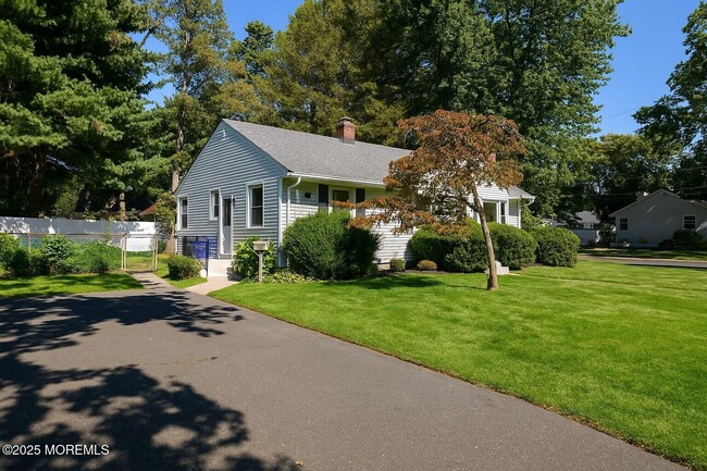 Building Photo - 361 Meadowbrook Ave