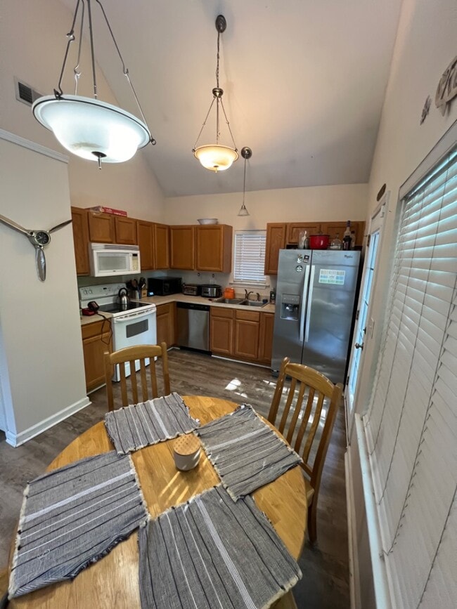 Photo - 704 Bunkhouse Dr