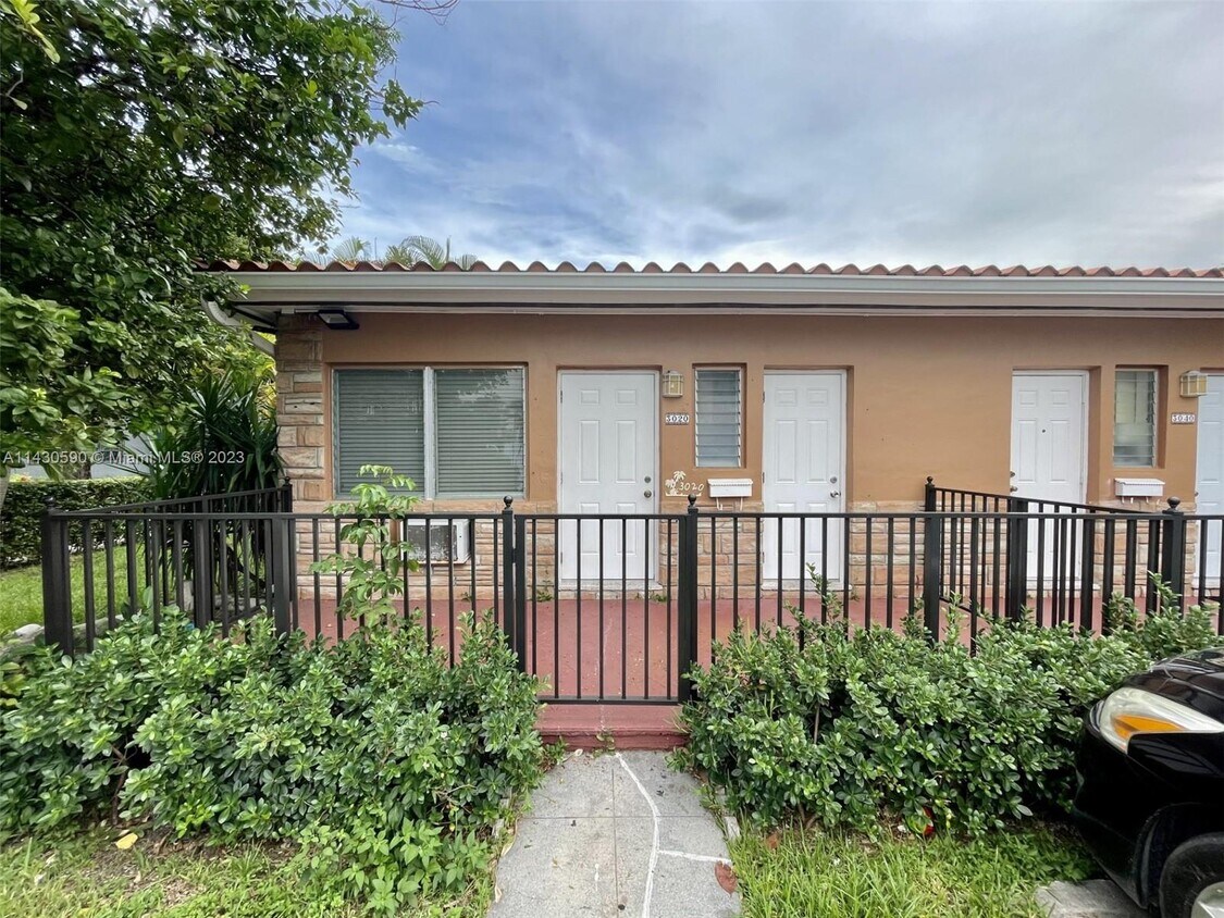 Primary Photo - 3080 SW 1st St