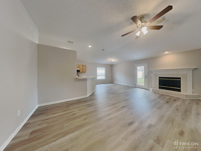 Building Photo - 4500 Loveland Pass Dr E