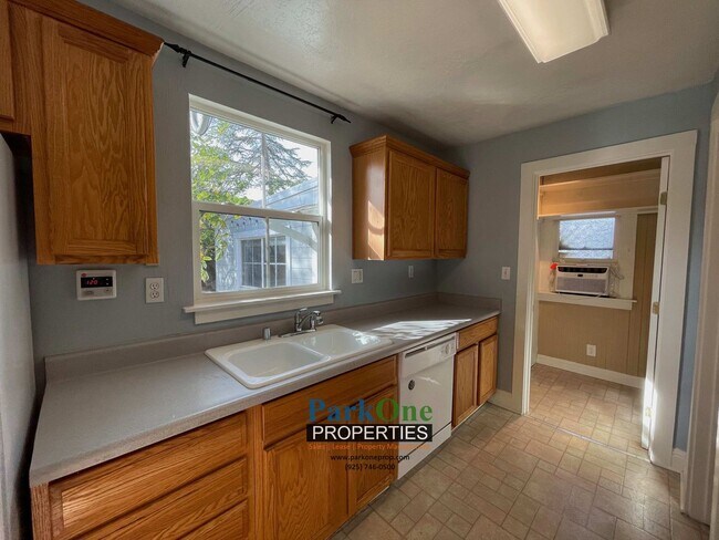 Foto del edificio - Ward St LO