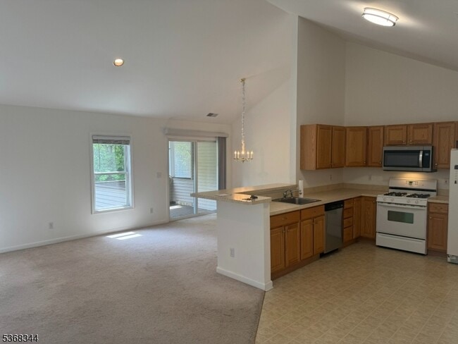 Building Photo - 24 Bourne Cir