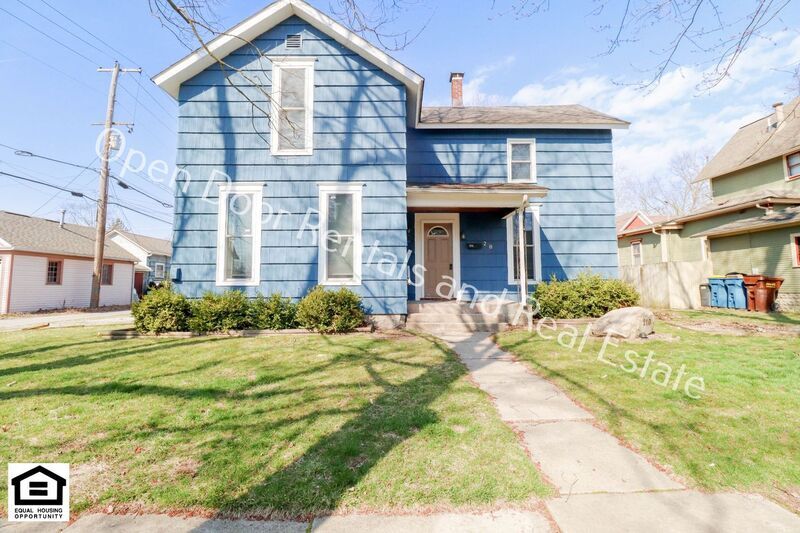 Primary Photo - 210 W 4th St