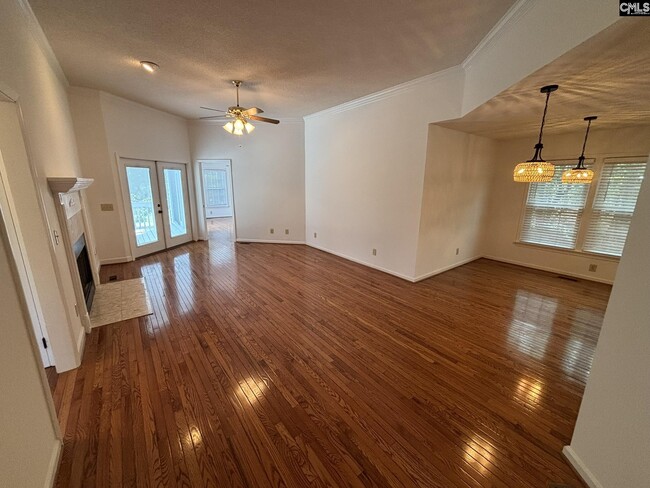 Foto del edificio - 221 Timberlake Dr