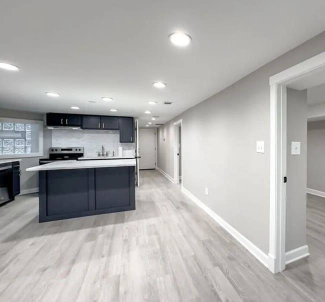 Foto del edificio - 1536 N Hamlin Ave