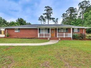 Building Photo - 103 Adams Ln