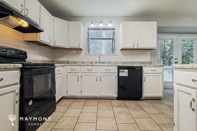 Building Photo - 804 Brook Hollow Cir SE