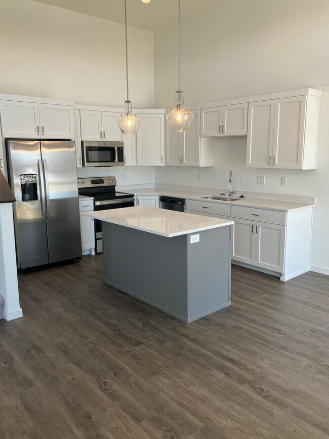 Foto del edificio - New 3 Bedroom/3 Bathroom Twin Home