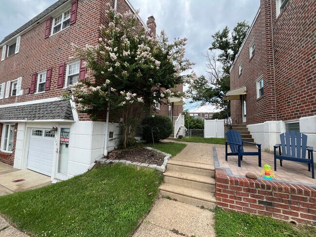 Foto del edificio - 124 Meadow Ln