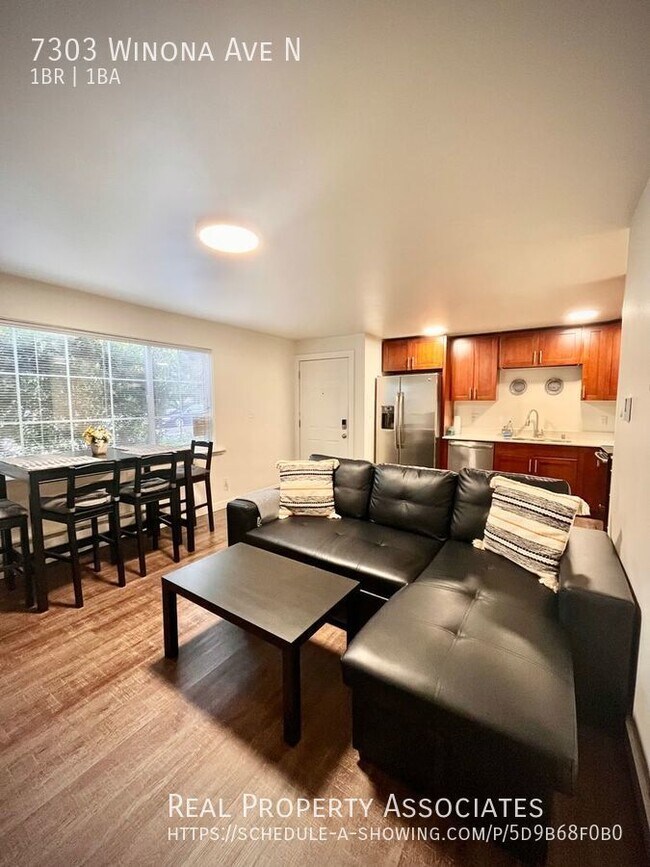 Foto del edificio - Newly Remodeled Unit in Quiet 4-Plex