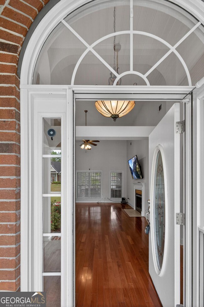 Foto del edificio - 409 Myrtle Crossing Ln