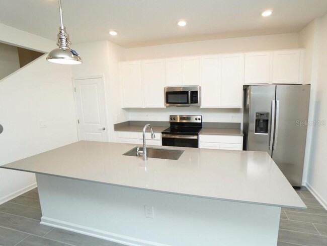 Building Photo - 15633 Water Spring Blvd