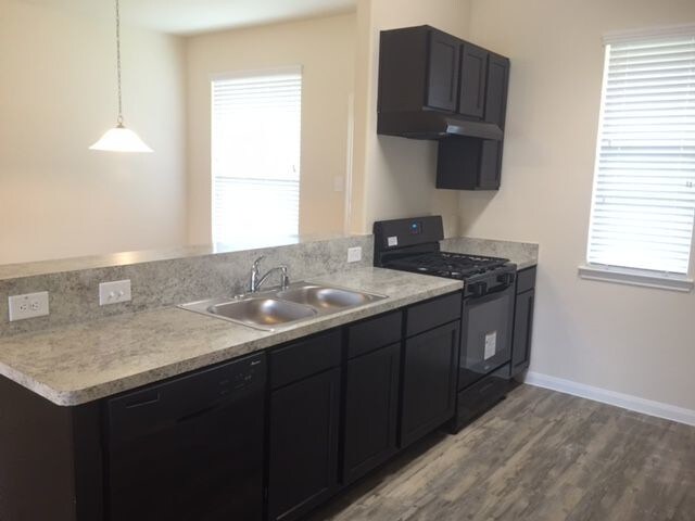 Building Photo - Bavaria - 12310 Dona Ln Houston TX 77044