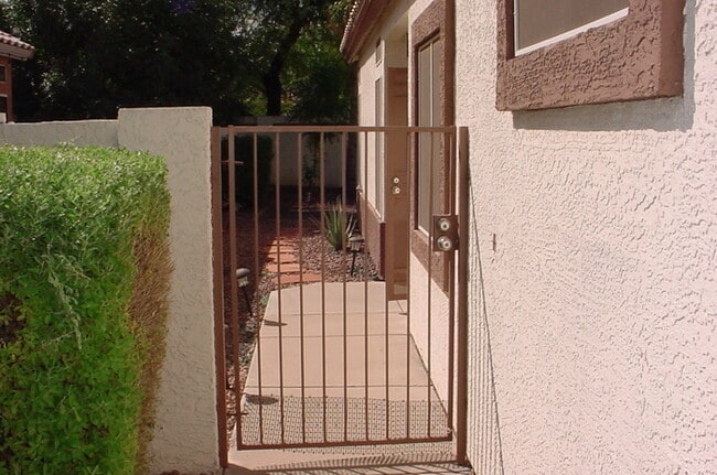 Building Photo - Complete Tempe Remodel!