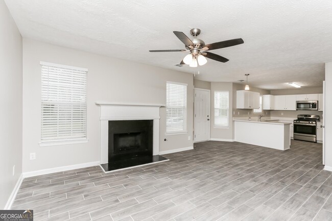Building Photo - 4792 Creekside Pl