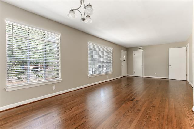 Foto del edificio - 511 Classen Dr